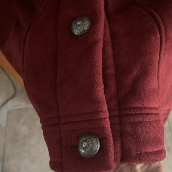 Burgundy Cheyenne collection short jacket
Pit to pit 22” - Picture 3 of 3